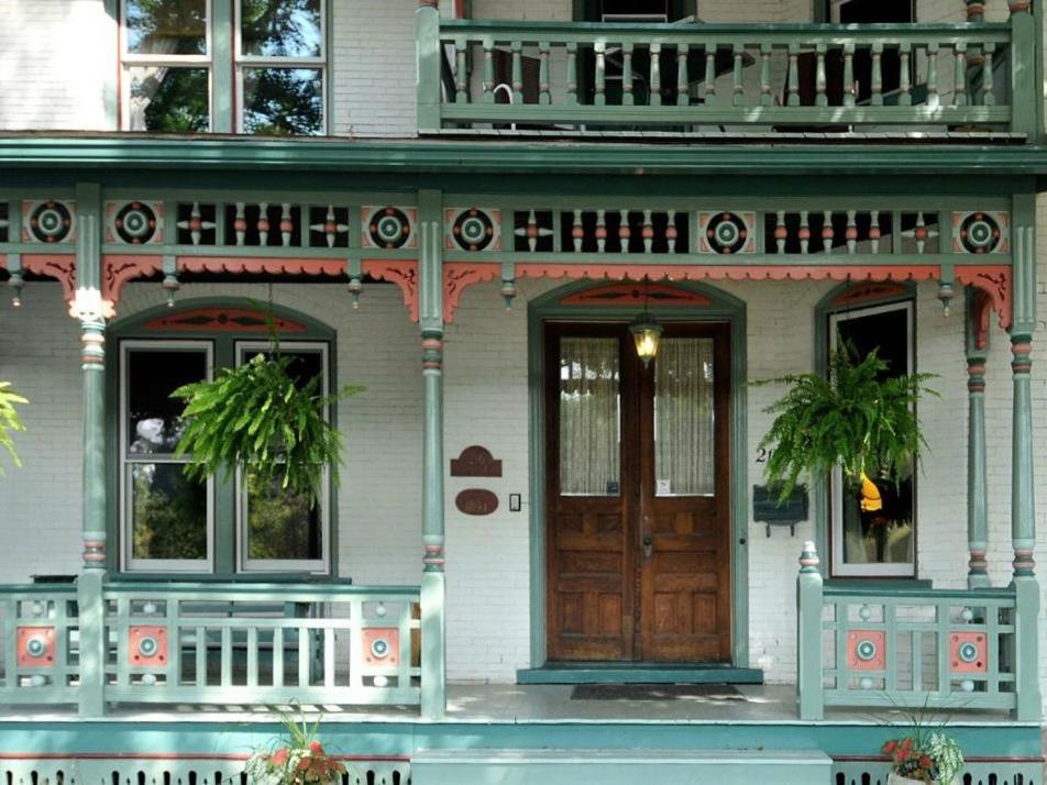 クリアフィールド ビクトリアン ロフト ベッド＆ブレックファースト Bed & Breakfast エクステリア 写真