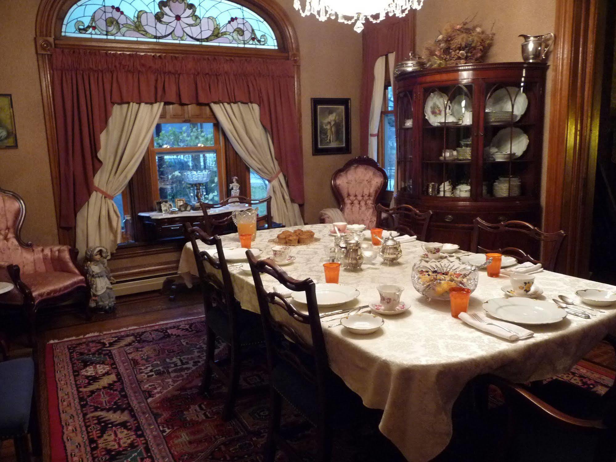 クリアフィールド ビクトリアン ロフト ベッド＆ブレックファースト Bed & Breakfast エクステリア 写真